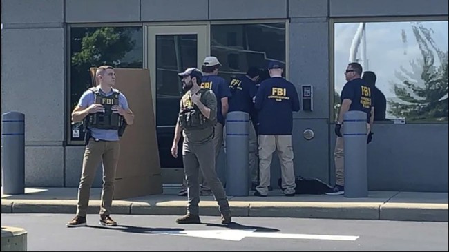 Pria bersenjata yang coba terobos gedung FBI di Cincinnati, Amerika Serikat, dinyatakan tewas usai kontak senjata dengan sejumlah aparat FBI, Kamis (11/8).