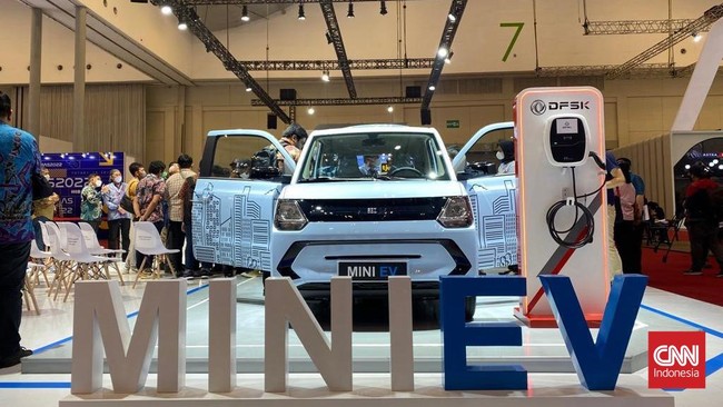 DFSK menyatakan mobil listrik Mini EV akan dijual pada paruh kedua tahun depan, sementara Gelora E akan diproduksi lokal.