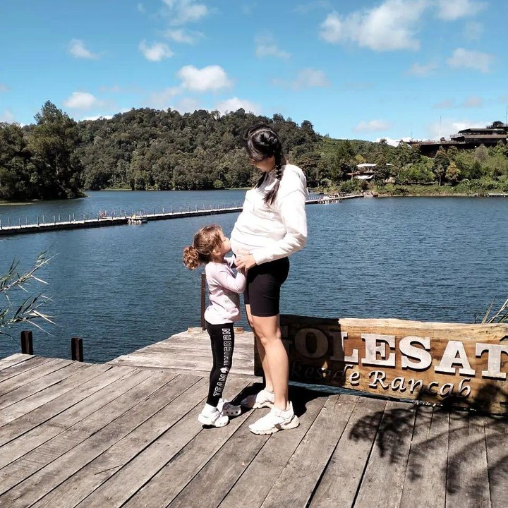 <p>Memiliki anak perempuan berusia 4 tahun, Marissa juga kerap bagikan aktivitas bersama sang putri yang sebentar lagi akan menjadi kakak, nih Bunda.(Foto: Instagram @marissajeffryna)</p>