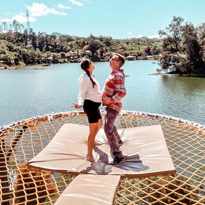 <p>Marissa sering mengunggah liburannya ke berbagai tempat nih Bunda. Semoga Marissa dan janinnya sehat-sehat ya! (Foto: Instagram @marissajeffryna)</p>