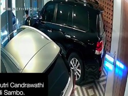 Spesifikasi MPV Mewah B 1 MAH yang Ditumpangi Putri Candrawathi