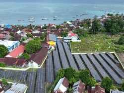4.599 Warga di Pulau Kodingareng Kini Nikmati Listrik PLTS Siang-Malam