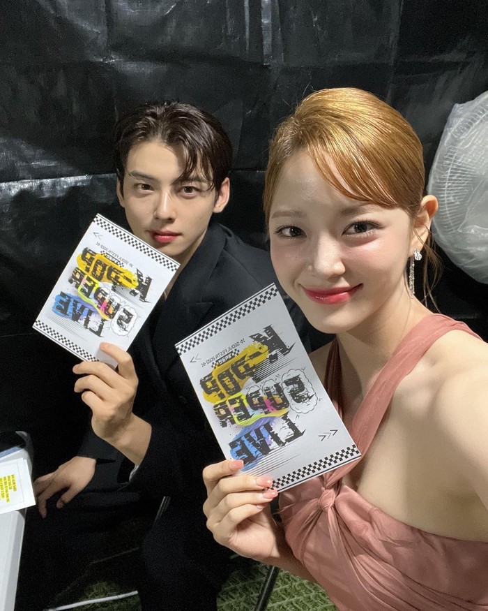 Pertemanan Cha Eun Woo dan Kim Se Jeong mendapatkan banyak dukungan dari para penggemar bahkan mereka berharap 2 idol serba bisa ini di-casting sebagai pasangan di dalam drama kedepannya./ Foto: instagram.com/clean_0828