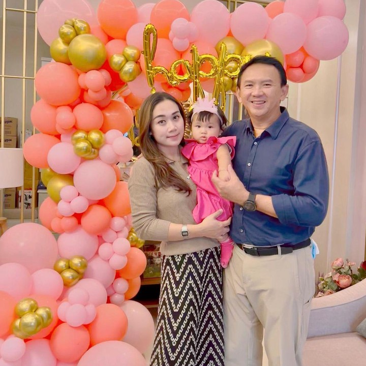 <p>uput dan Ahok kerap membagikan potret Sarah ke media sosialnya, Bunda. Banyak yang mengatakan wajah Sarah mirip dengan sang Bunda, nih. (Foto: Instagram: @btpnd)</p>