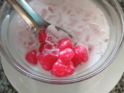 Resep Es Merah Delima yang Legit Renyah Menyegarkan