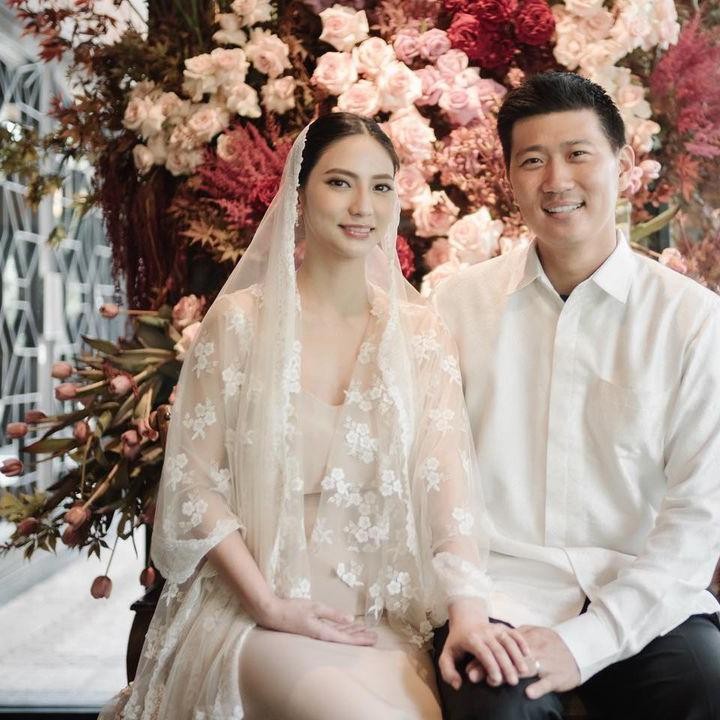 <p>Setelah dua tahun menikah dengan Michael, keduanya akhirnya diberkati momongan. “New chapter," tulis Nadia. (Foto: Instagram @nadsap)</p>
