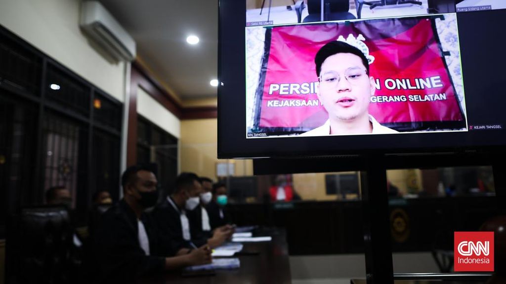Bebas Bersyarat Dicabut, Indra Kenz Ditahan di Lapas Tangerang