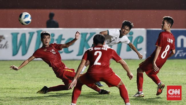 Gol indah Kafiatur bawa Indonesia berhasil menjadi juara Piala AFF U-16 2022 usai hajar Vietnam di final Piala AFF U-16 2022, Jumat (12/8).