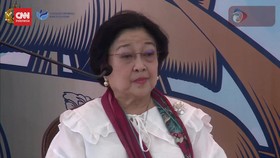 VIDEO: Megawati Pamer Puan Ketua DPR Perempuan Pertama di RI