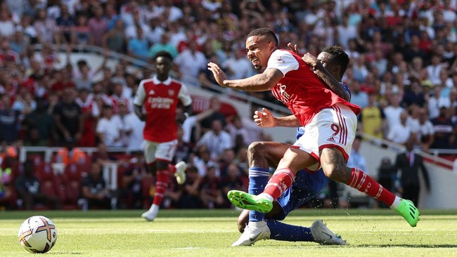 Arsenal sukses meraih kemenangan 4-2 saat menjamu Leicester City pada pekan kedua Liga Inggris di Stadion Emirates, Sabtu (13/8).