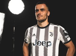 Filip Kostic Siap Jadi Pelayan Juventus