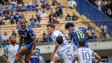 Berita Panas dari Dunia Sport CNN : Achmad Jufriyanto 'Jupe' Hattrick Gelar Liga Bersama Persib