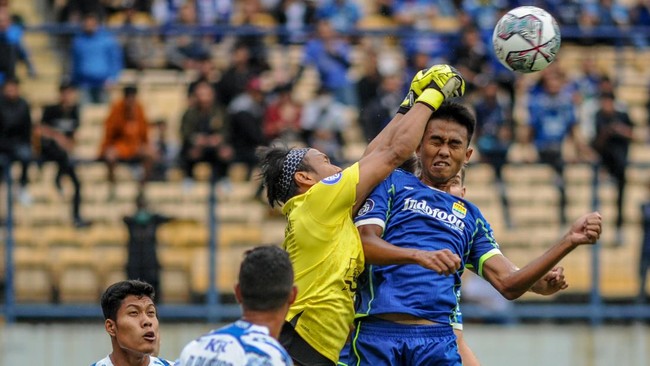 5 Pemain Persib Dipanggil Ikuti TC Timnas Indonesia U-23 PSSI memanggil lima pemain Persib Bandung untuk mengikuti pemusatan latihan Timnas Indonesia U-23 di Jakarta, 20 Juni-14 Juli