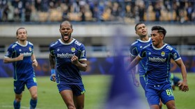 Tekanan Suporter PSS Jadi Motivasi Persib Rebut 3 Poin