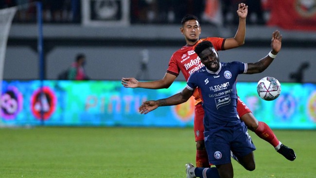 Pelatih Bali United Stefano 'Teco' Cugurra kasihan kepada Ricky Fajrin yang mencetak gol bunuh diri saat lawan Arema FC pada pekan ketiga Liga 1, Sabtu (13/8).