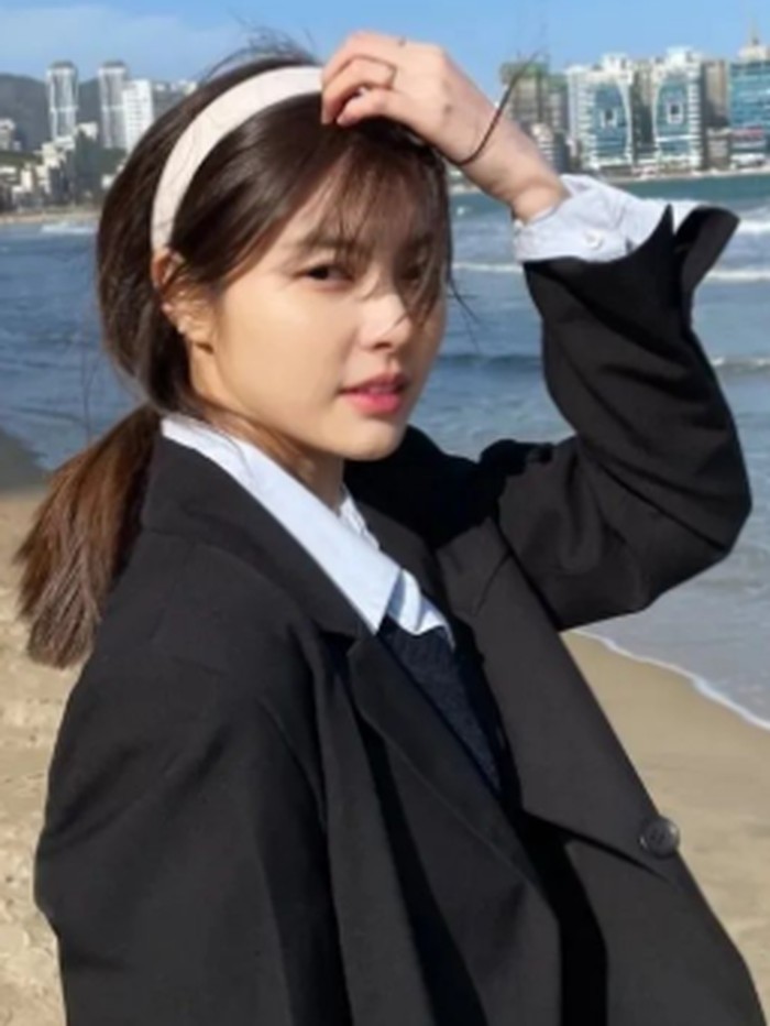 Hong Ye Ji merupakan mantan trainee idol dari CNC School, sebelum terjun ke dunia akting./ foto: instagram.com/red._.yeji_