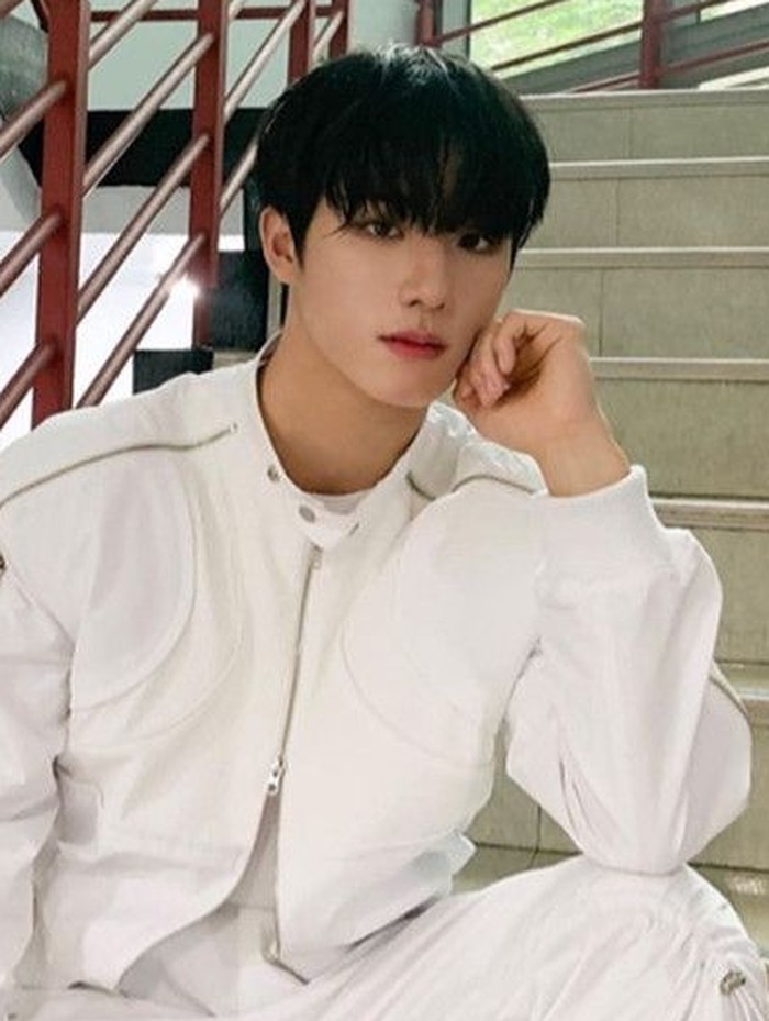 Jeong Seunghwan lahir pada tanggal 27 Januari 2004 di Busan, Korea Selatan./ foto: instagram.com/atbo_official
