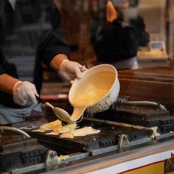 img-title 10 Street Food Dunia yang Laris Manis Dijual di Indonesia, Wah Mana Nih Favorit Beauties?