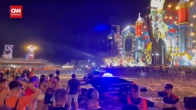 VIDEO: Horor Festival Musik di Spanyol Diterjang Angin Kencang