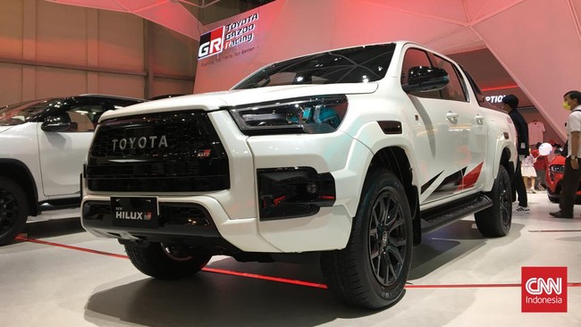 Toyota Hilux GR Sport di stan Toyota GIIAS 2022 belum dijual. Kehadirannya cuma sekadar produk "pajangan" untuk mencari minat konsumen.