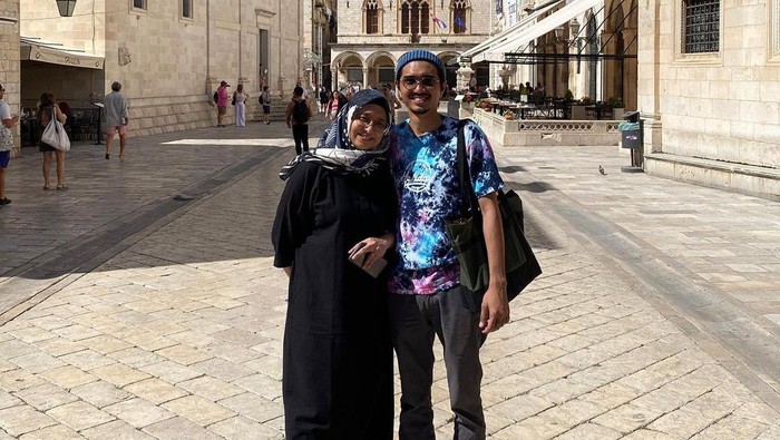 Duta Sheila On 7 dan Adelia Lontoh