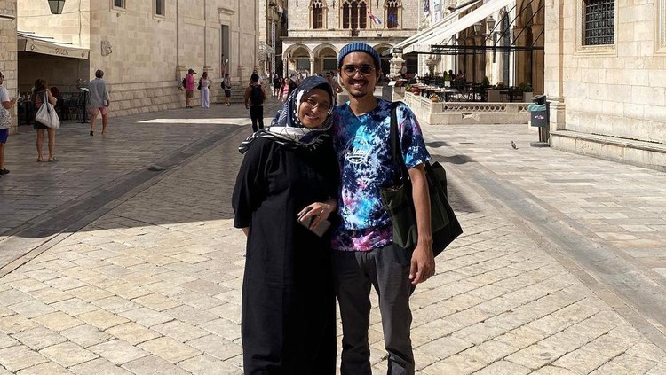 Duta Sheila On 7 dan Adelia Lontoh