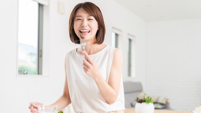 img-title 10 Makanan Kaya Protein yang Bisa Ratakan Perut Buncit dengan Efektif, Bantu Kenyang Seharian!