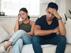 Hati-Hati, Pasangan Menikah Paling Sering Lakukan 4 Kesalahan Komunikasi Berikut!