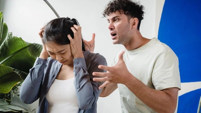 5 Cara Melindungi Diri dari Pasangan yang Sering Gaslighting, Jangan Mau Tertipu Terus!