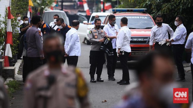 Pengacara keluarga Brigadir J, Kamarudin enggan menjelaskan lebih lanjut pihak yang menerima uang Rp200 juta tersebut.
