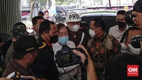 Pengacara Ungkap Alasan Surya Darmadi Tinggal di Luar Negeri