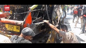 VIDEO: Kecelakaan Maut Truk Angkut Terigu, 5 Orang Tewas