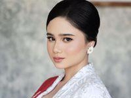 7 Potret Tissa Biani Berkebaya, Dipuji cantik seperti Ibu Pejabat Negara