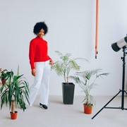 3 Pilihan Warna Outfit Ini Cocok untuk Kepribadian Extrovert