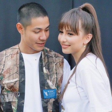 Kerap Dijodohkan Fans, Ini Tanggapan Anna Jobling dan Meerqeen