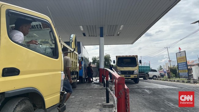 Pemerintah memberikan sinyal kenaikan harga pertalite dan solar, mengingat kuota yang menipis serta dana subsidi energi melonjak di Rp502 triliun saat ini.