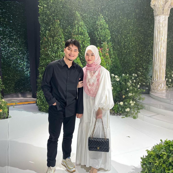 <p>Dari pernikahan sebelumnya, Henny sudah dikaruniai seorang anak laki-laki, bernama Muhammad Zayn Elbarack, nih Bunda. Begitupula dengan Alvin yang sudah memiliki anak laki-laki, Muhammad Yusuf Alvin Ramadhan. (Foto: Instagram @hennyyrahman)</p>