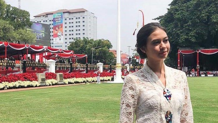 Potret Gaya Selebriti Saat Hadiri Upacara Kemerdekaan RI di Istana Merdeka, Tampil Memukau dengan Baju Adat!