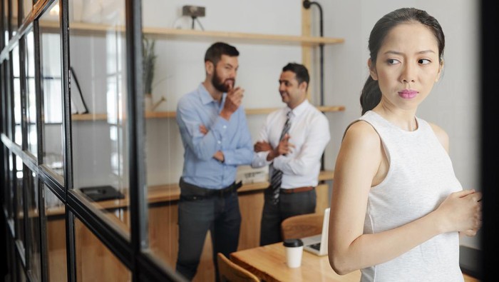 Tips Cerdas yang Harus Dilakukan Saat 'Mendeteksi' Ada Rekan Kerja yang Iri denganmu Tips Cerdas yang Harus Dilakukan Saat 'Mendeteksi' Ada Rekan Kerja yang Iri denganmu