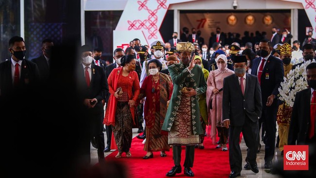 Presiden Jokowi mematok defisit anggaran sebesar Rp598,2 triliun pada RAPBN 2023. Defisit akan ditutup dengan beberapa sumber pembiayaan salah satunya utang.
