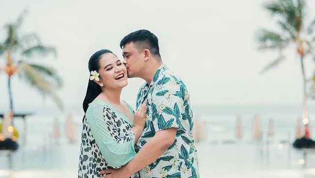 Penuh Cinta dan Kebersamaan, Intip 7 Potret Kehangatan Kahiyang Ayu & Bobby Nasution di Pernikahan ke-6