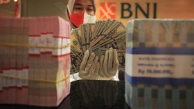Rupiah Lesu ke Rp15.495 Sore Ini Tertekan Sentimen dari Timur Tengah