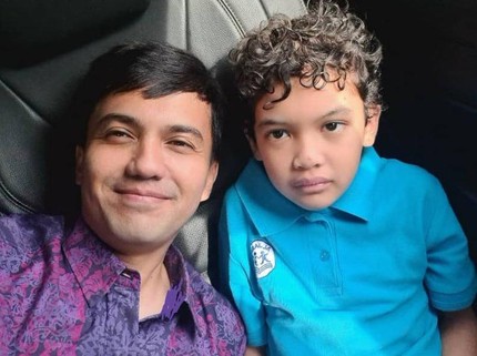 7 Potret Artis Antar-Jemput Anak Sekolah hingga Semangat Bikin Bekal Pagi Hari