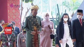 VIDEO: Presiden Mengenakan Baju Adat Bangka Belitung