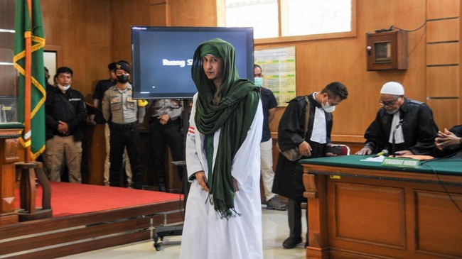 Dengan adanya ajuan banding tersebut, Bahar Smith pun harus tetap menjalani tahanan hingga 14 September mendatang.