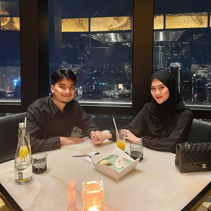<p>Spesial memperingati hari pernikahan mereka yang pertama, Alvin mengunggah cuplikan hari pernikahan mereka satu tahun lalu. Dengan <em>caption</em> yang menandakan kehamilan Henny. (Foto: Instagram @alvin_411)</p>
