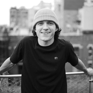 Tom Holland Girang Dapat Tawaran Film dari Christopher Nolan