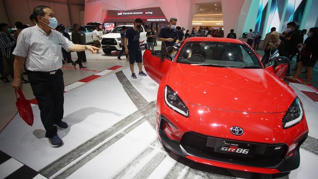 Toyota 86 mengambil inspirasi pengembangan dari AE86 yang begitu melegenda di era 1980an, dan kini telah menjadi salah satu classic sports car