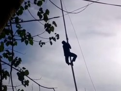 Viral Satpam Panjat Tiang Bendera saat Upacara HUT RI di Lombok