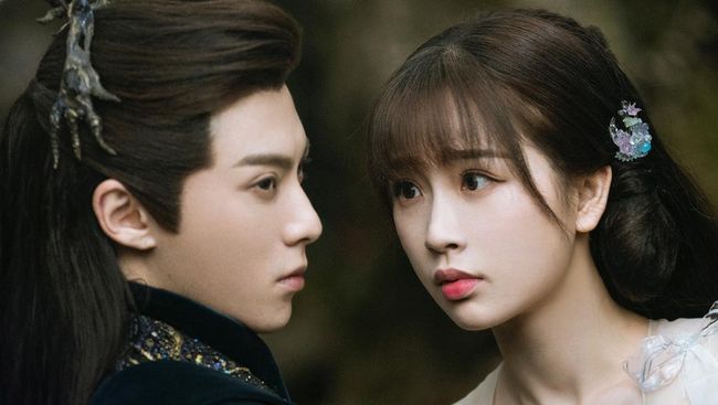 Sinopsis Love Between Fairy and Devil, drama China dibintangi Dylan Wang, Zhang Linghe, dan Esther Yu.